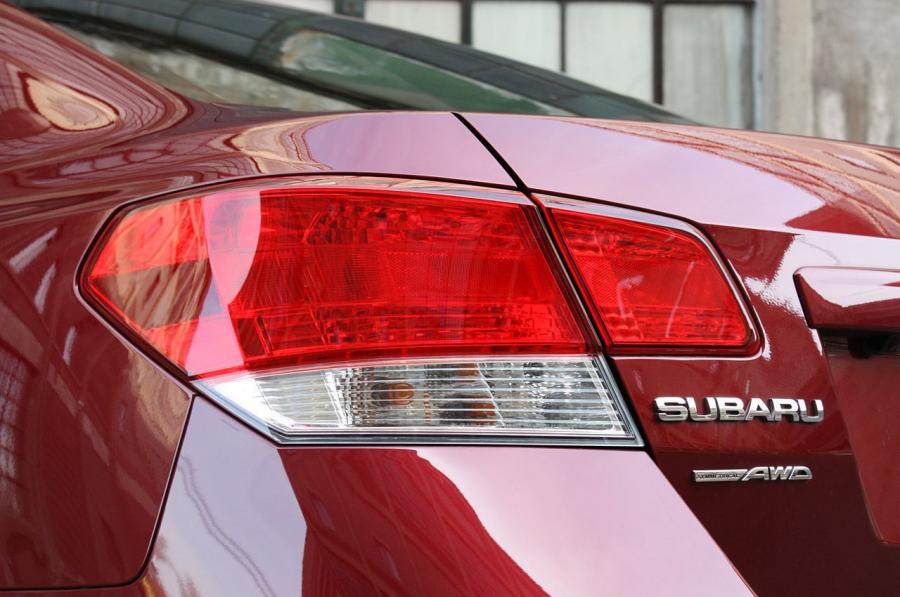 Subaru Legacy 2.5GT 2010 года  (фото 41 из 82)
